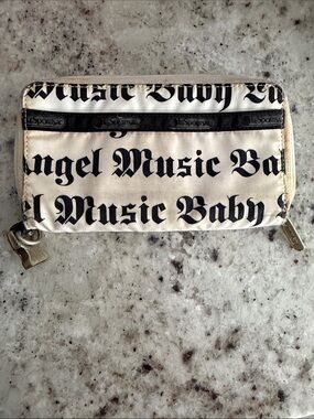 L.A.M.B. x LeSportsac Wallet Wristlet Clutch White / Black Old English Font Lamb